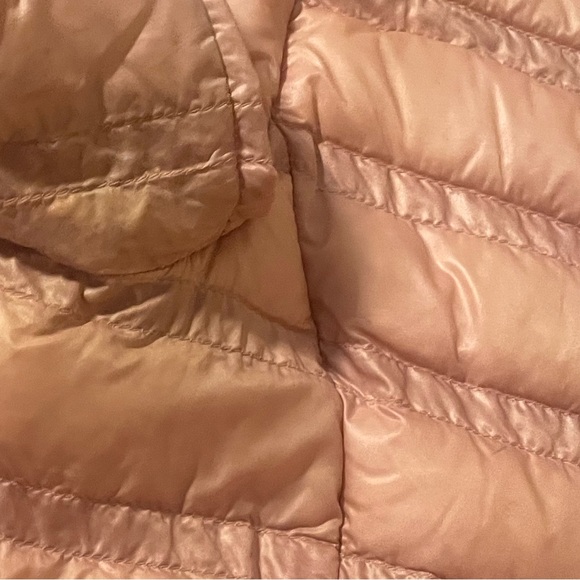 AUTHENTIC Moncler Light Pink Puffer Jacket - Picture 14 of 15